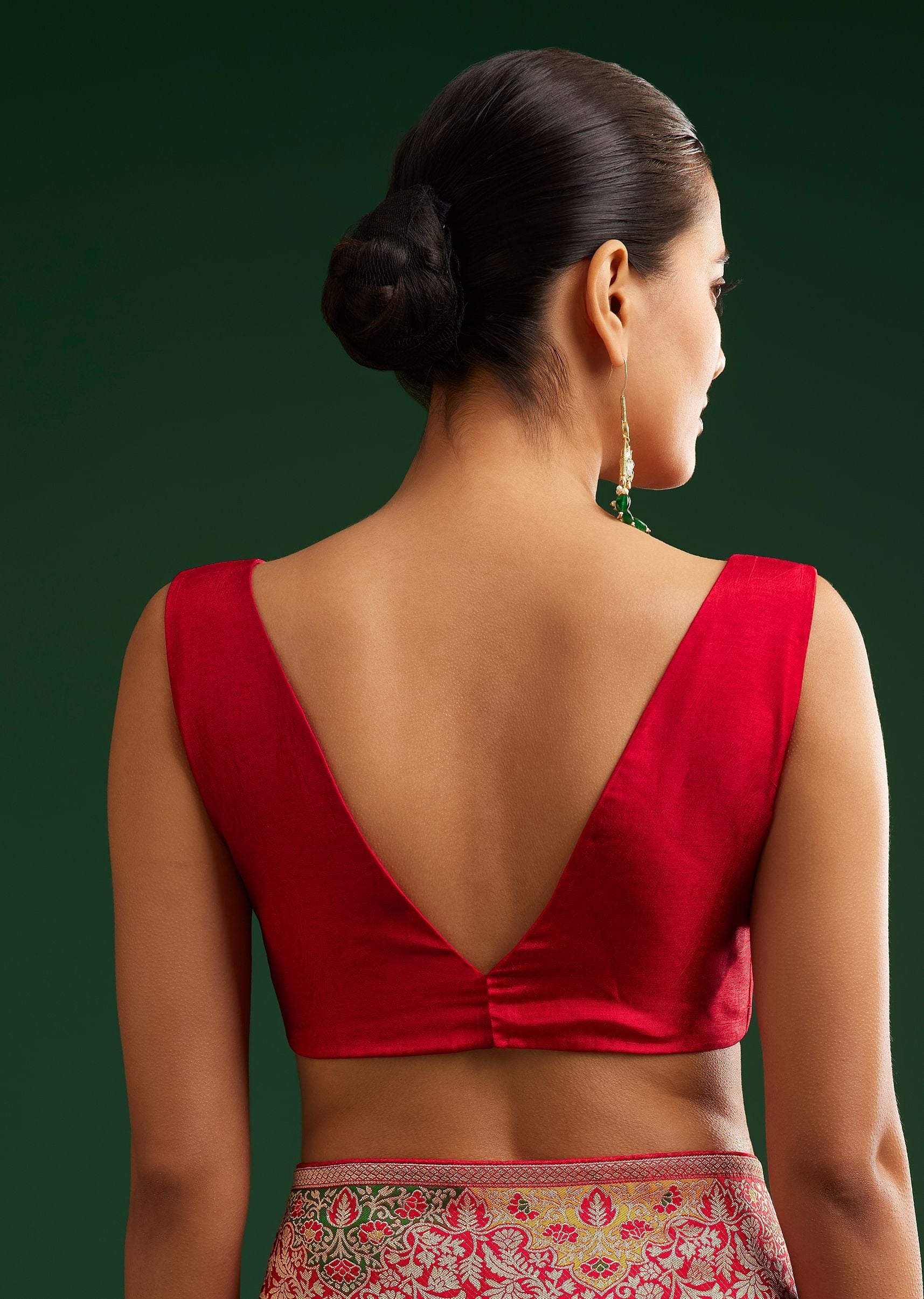 Crimson Dola Silk Saree With Intricate Zari Work