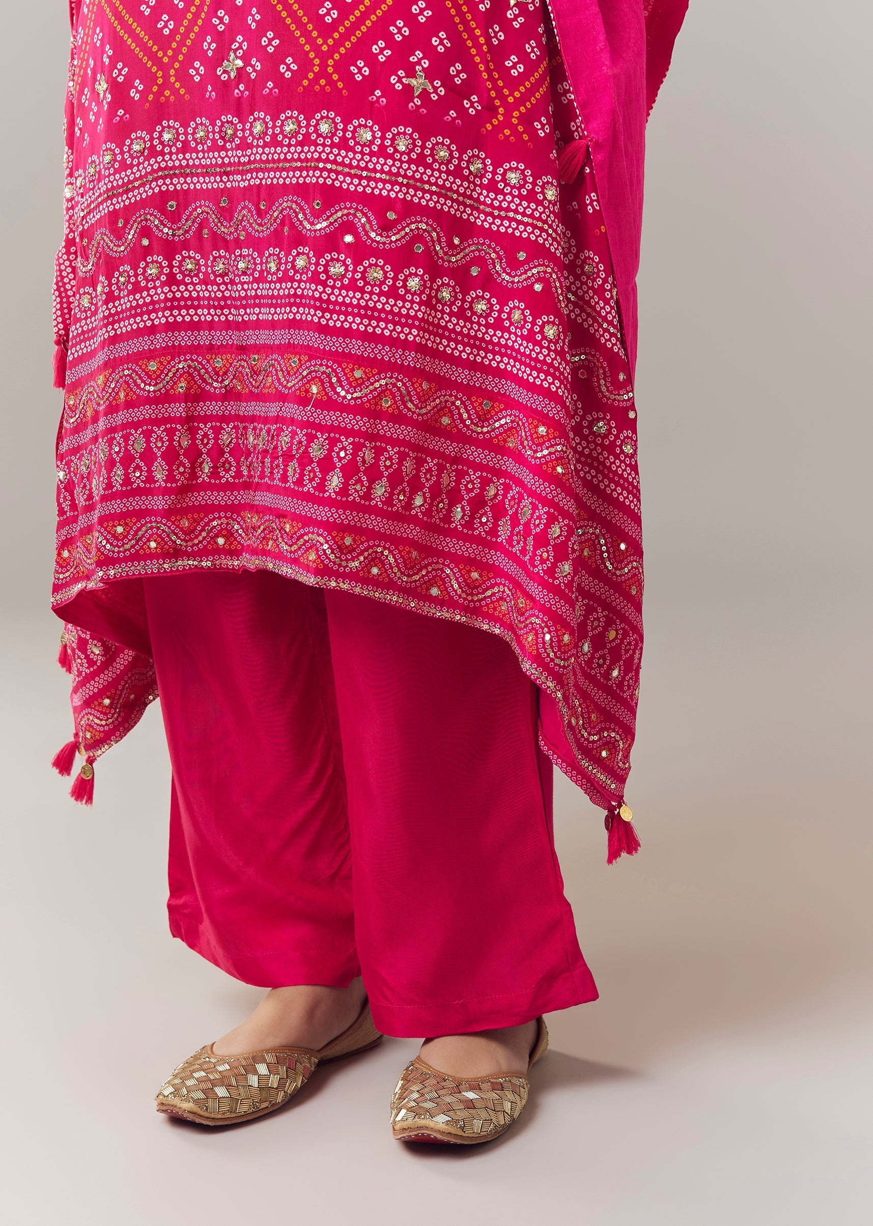 Pink Kaftan Kurti In Bandhani Print With Gotta Work
